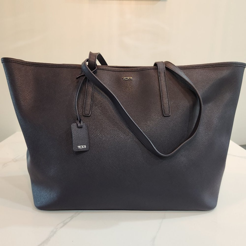 TUMI Everyday Tote